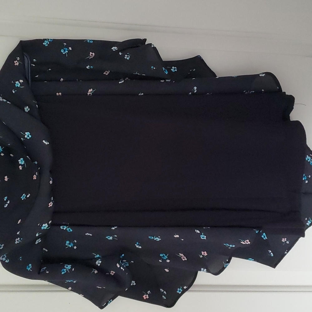 Beautiful two layer blouse - Picture 3 of 3